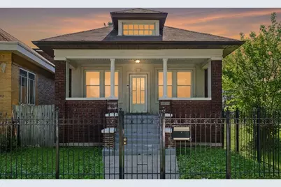 7545 S Ridgeland Avenue, Chicago, IL 60649 - Photo 1