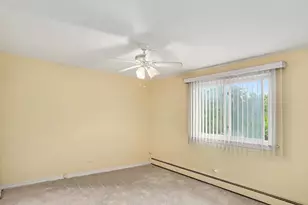 11115 S 84th Ave, Palos Hills, IL 60465 - Photo 3