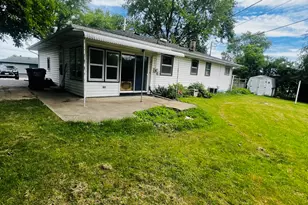 3858 E Lakeview Dr, Kankakee, IL 60901 - Photo 5