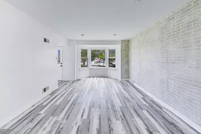 5718 N Parkside Avenue, Chicago, IL 60646 - Photo 5