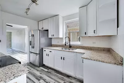 5718 N Parkside Avenue, Chicago, IL 60646 - Photo 13