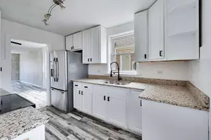 5718 N Parkside Ave, Chicago, IL 60646 - Photo 13