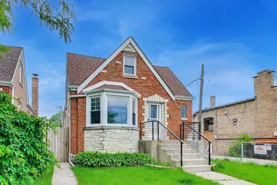 5718 N Parkside Avenue, Chicago, IL 60646 - Photo 1