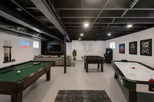 5718 N Parkside Ave, Chicago, IL 60646 - Photo 23