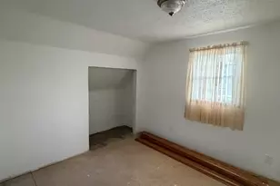 826 Prairie Ave, Kewanee, IL 61443 - Photo 17