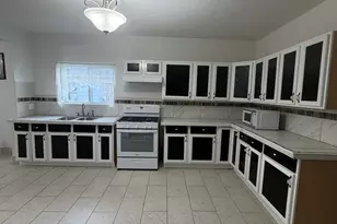 826 Prairie Ave, Kewanee, IL 61443 - Photo 9