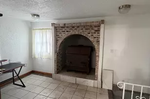 826 Prairie Ave, Kewanee, IL 61443 - Photo 11