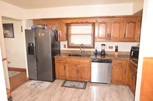 431 Hoxie Ave, Calumet City, IL 60409 - Photo 9