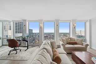 111 E Chestnut St, Chicago, IL 60611 - Photo 3