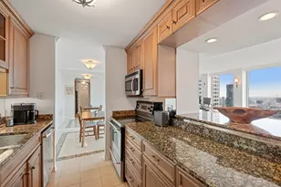 111 E Chestnut St, Chicago, IL 60611 - Photo 11