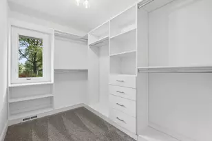 11S506 Whittington Ln, Naperville, IL 60564 - Photo 19