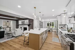 11S506 Whittington Ln, Naperville, IL 60564 - Photo 7
