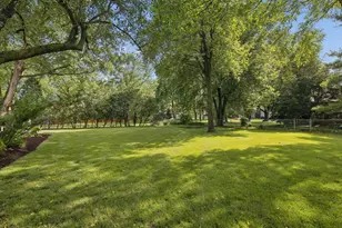 11S506 Whittington Ln, Naperville, IL 60564 - Photo 35