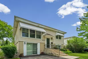 311 W Cypress St, Arlington Heights, IL 60005 - Photo 1