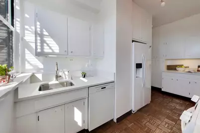 [Address not provided], Chicago, IL 60637 - Photo 11