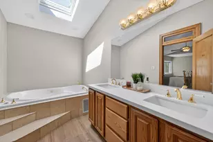 433 S Euclid Ave, Villa Park, IL 60181 - Photo 19