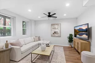 1327 W Barry St, Chicago, IL 60657 - Photo 17