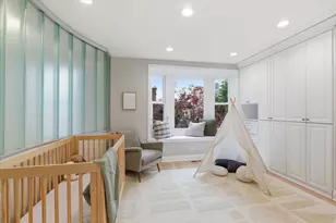 1327 W Barry St, Chicago, IL 60657 - Photo 13