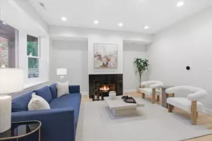 1327 W Barry St, Chicago, IL 60657 - Photo 3