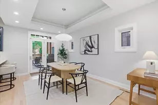 1327 W Barry St, Chicago, IL 60657 - Photo 7
