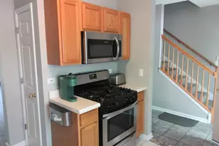 1225 N Village Dr, Round Lake Beach, IL 60073 - Photo 7