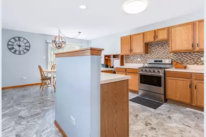 604 Silver Creek Drive, Joliet, IL 60431 - Photo 7