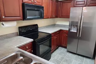 661 Lincoln Station Dr, Oswego, IL 60543 - Photo 7