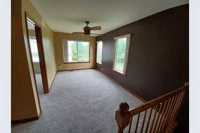 661 Lincoln Station Drive, Oswego, IL 60543 - Photo 9