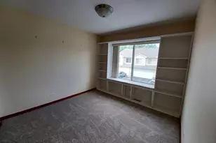 661 Lincoln Station Dr, Oswego, IL 60543 - Photo 15