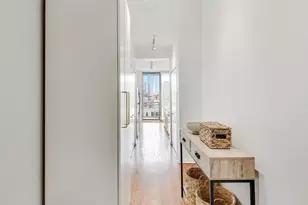 421 W Huron St, Chicago, IL 60654 - Photo 3