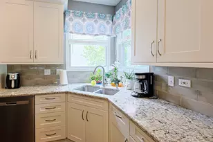 5686 Angouleme Ln, Hoffman Estates, IL 60192 - Photo 15