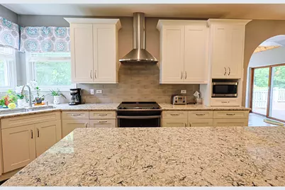 5686 Angouleme Lane, Hoffman Estates, IL 60192 - Photo 17