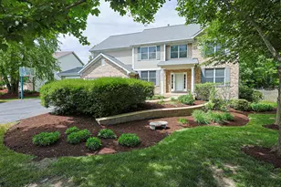 5686 Angouleme Ln, Hoffman Estates, IL 60192 - Photo 3