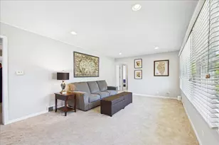 52 S Midland Ave, Mundelein, IL 60060 - Photo 3