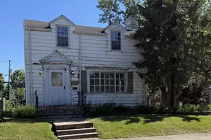 910 Campbell St, Joliet, IL 60435 - Photo 1