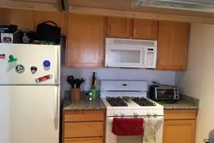 1408 W Waveland Ave, Chicago, IL 60613 - Photo 11