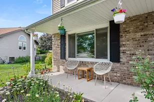 485 W Cimarron Dr, Aurora, IL 60504 - Photo 3