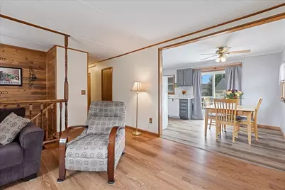 121 Seton Place, Streamwood, IL 60107 - Photo 7