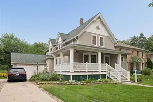 815 N Marion St, Oak Park, IL 60302 - Photo 1