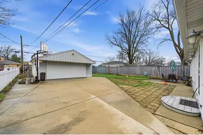8346 N Octavia Avenue, Niles, IL 60714 - Photo 19