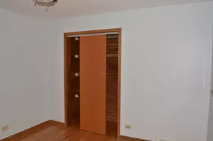 5929 W 64th St, Chicago, IL 60638 - Photo 5