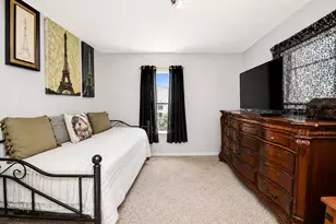 38703 N Sheridan Rd, Beach Park, IL 60099 - Photo 7
