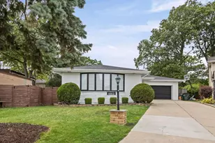 6913 N Concord Ln, Niles, IL 60714 - Photo 35