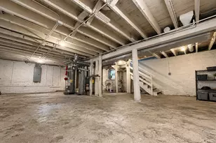 2481 E 74th St, Chicago, IL 60649 - Photo 21