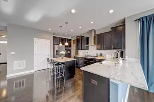 1329 McIntosh Dr, Mundelein, IL 60060 - Photo 7