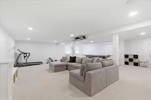 221 Breckenridge Dr, Aurora, IL 60504 - Photo 27