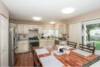 886 Farm Glen Lane, Carol Stream, IL 60188 - Photo 9