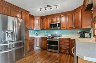 715 Monterrey Terrace, McHenry, IL 60050 - Photo 9