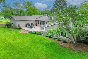 325 Canterbury Ln, Inverness, IL 60010 - Photo 47