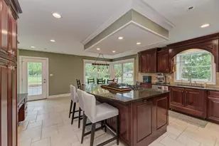 325 Canterbury Ln, Inverness, IL 60010 - Photo 17